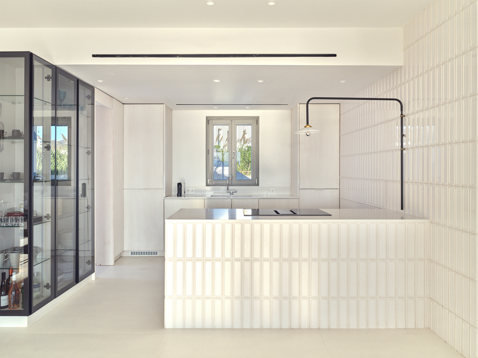 Fully Equipped Kitchen 2